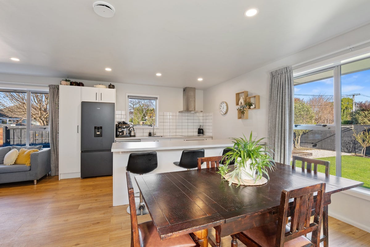 11 Norah Street, St. Albans, Christchurch City, Canterbury - Carousel 2