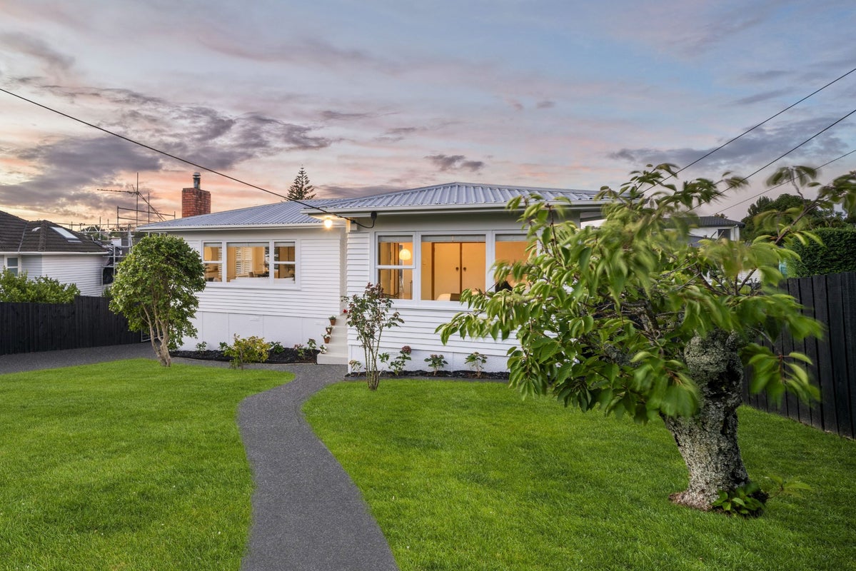 5 Havelock Avenue, Forrest Hill, Auckland - Carousel 1