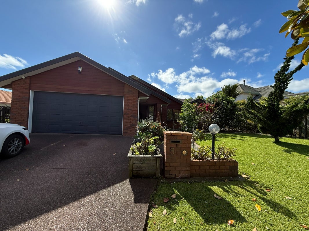 3 Jan Higgins Place, Golflands, Auckland - Carousel 1