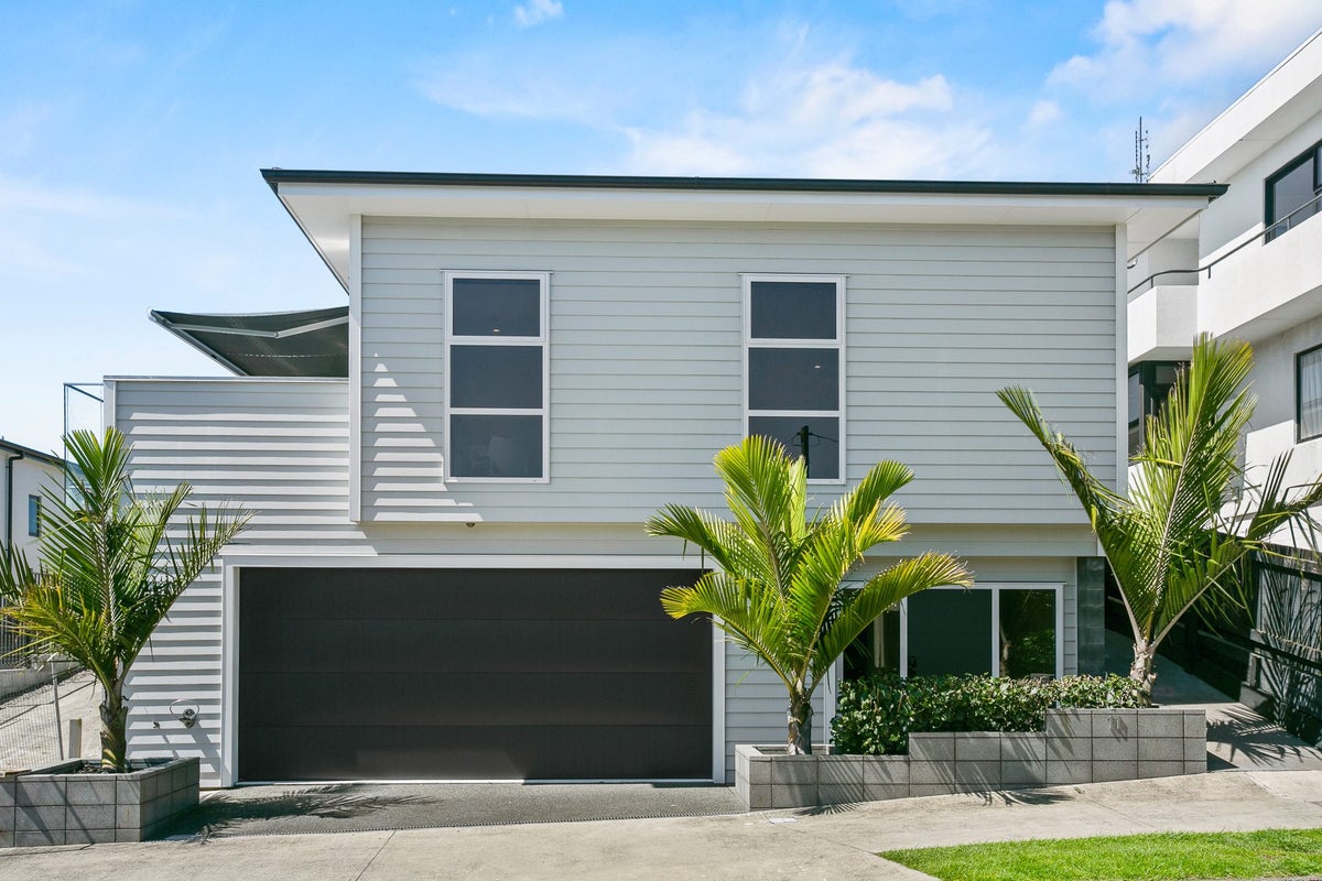 11 Bayly Road, Moturoa, New Plymouth - Carousel 16