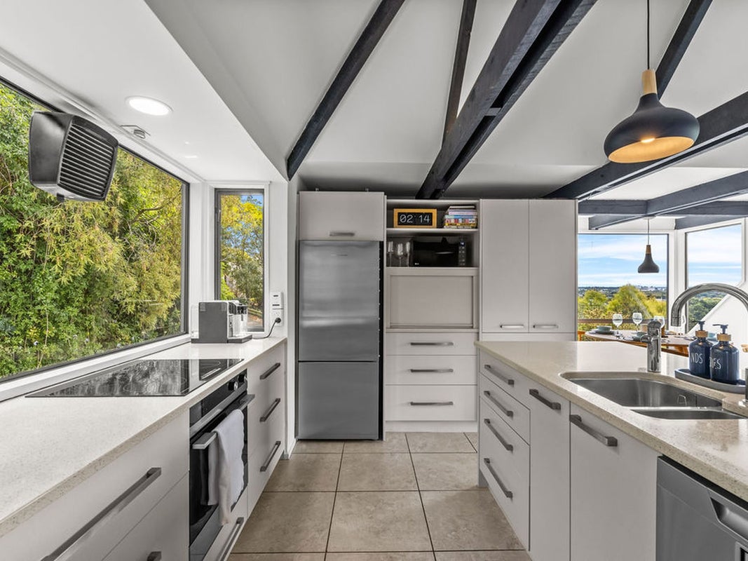 2/33A Hackthorne Road, Cashmere, Christchurch - Carousel 2