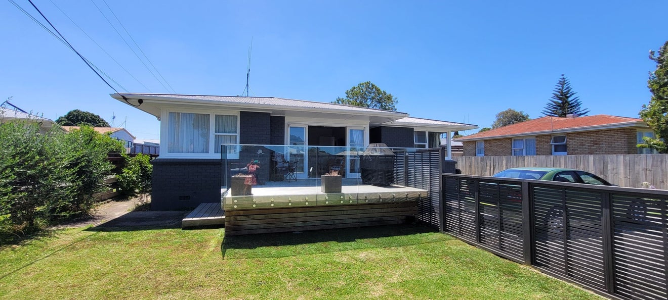 17 Watling Street, Gate Pa, Tauranga - Carousel 1
