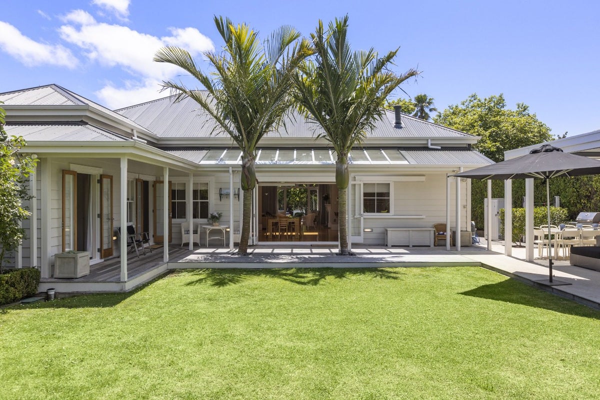 12 Woodside Road, Mount Eden, Auckland - Carousel 2