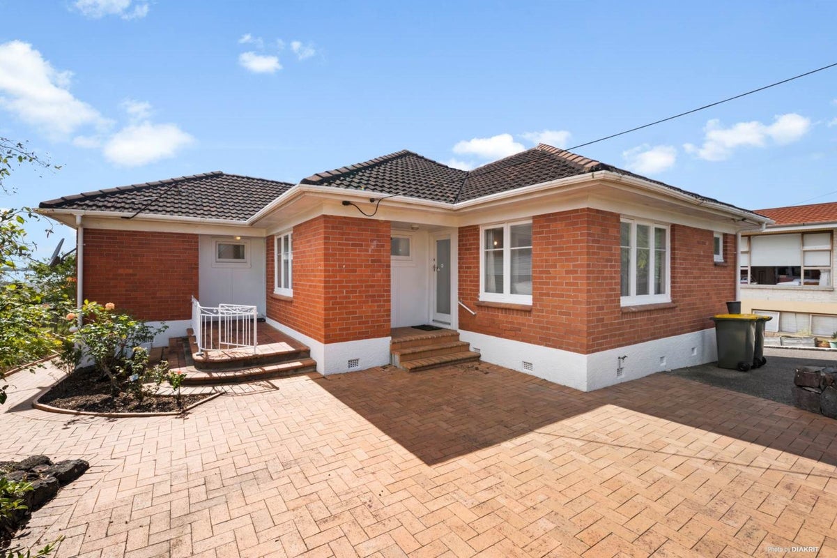 103 Sylvan Avenue, Northcote, Auckland - Carousel 2