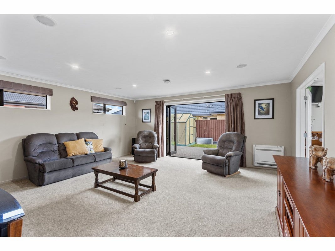 15 Globe Bay Drive, Templeton, Christchurch - Carousel 2