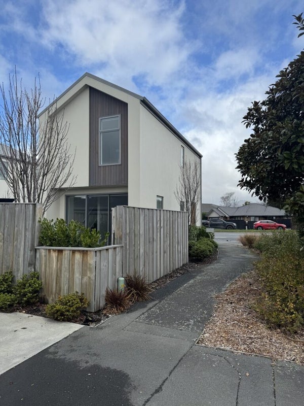 1/6 Barrie Street, Addington, Christchurch - Carousel 2