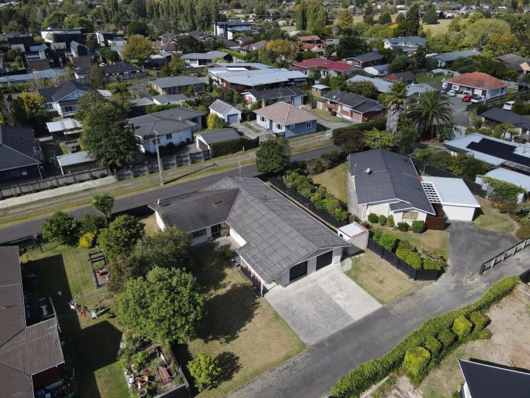 38 Braid Road, St Andrews, Hamilton - Carousel 3