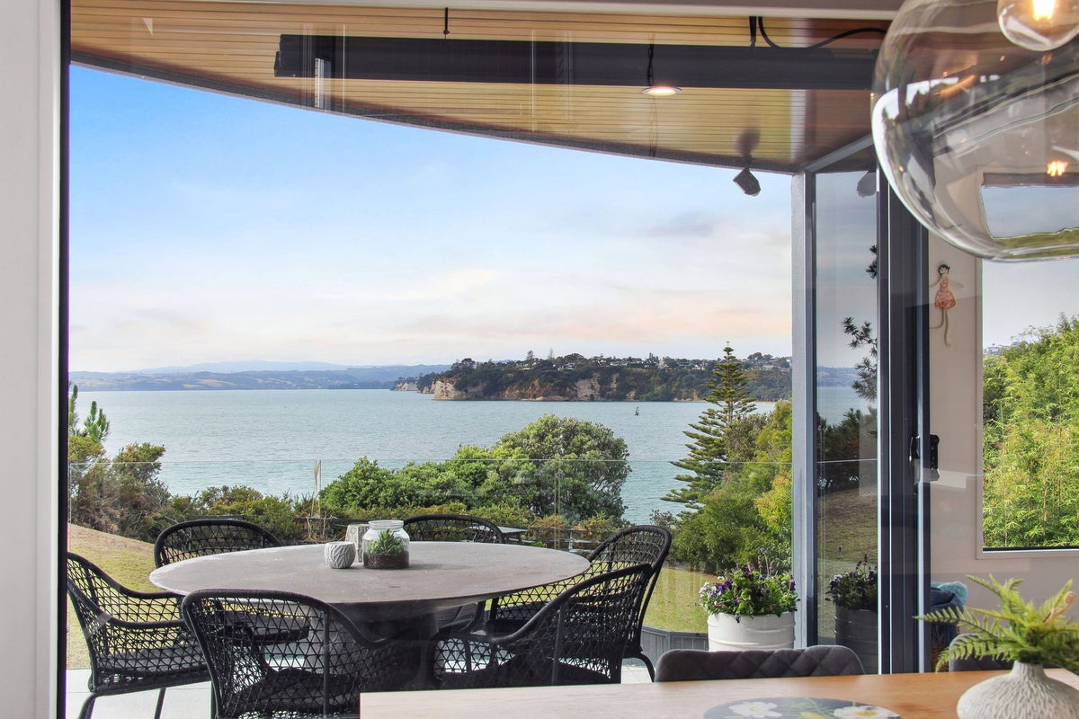 162A Clovelly Road, Bucklands Beach, Auckland - Carousel 2