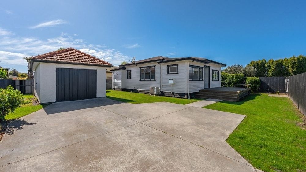 906A Churchill Street, Akina, Hastings - Carousel 1