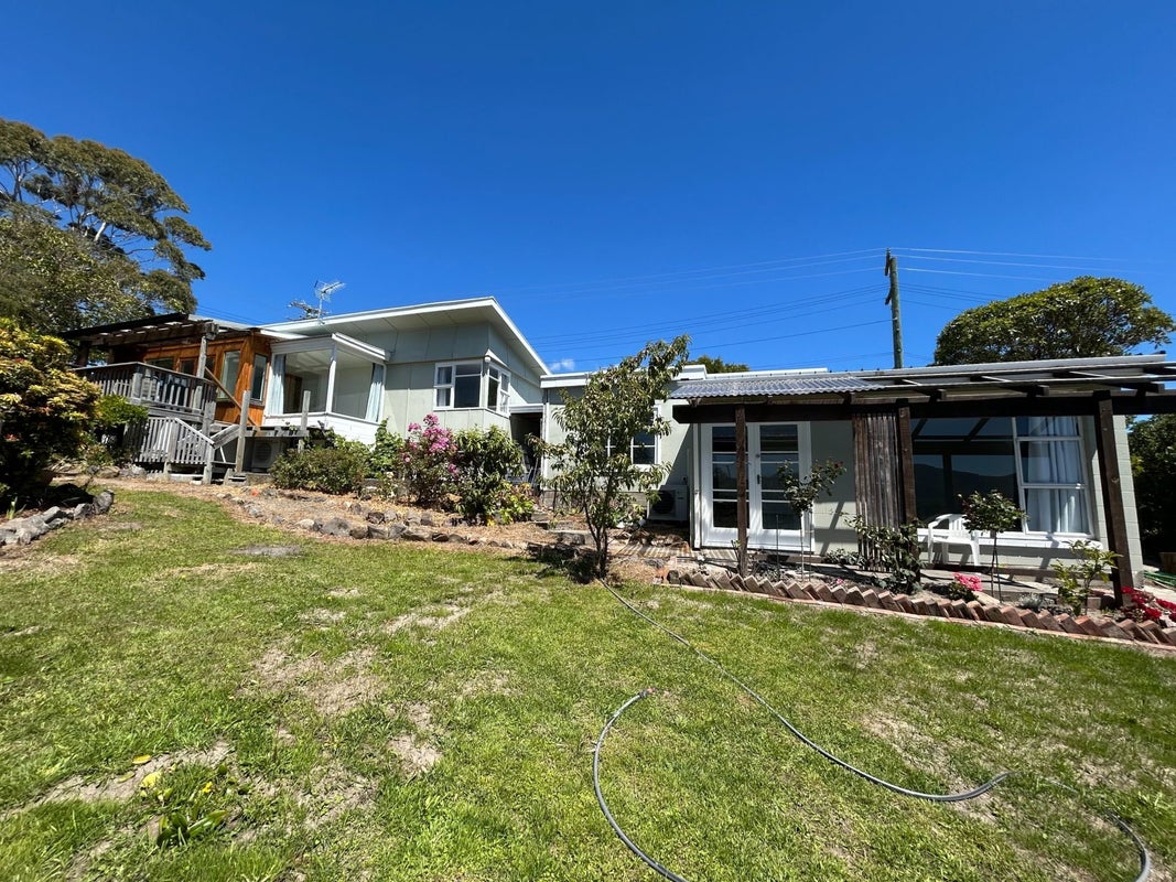 31 Whero Avenue, Diamond Harbour, Lyttelton - Carousel 1