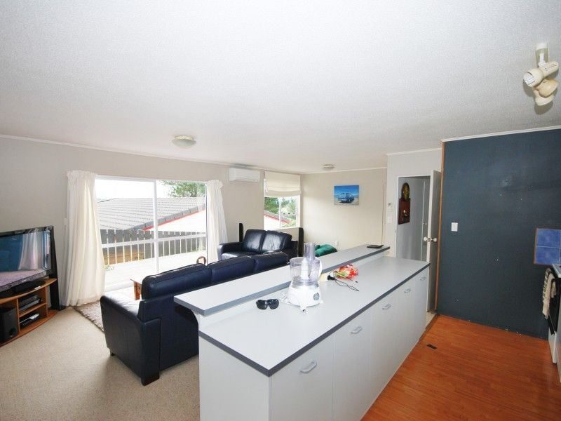 16A Nalanda Crescent, Broadmeadows, Wellington, Wellington - Carousel 5