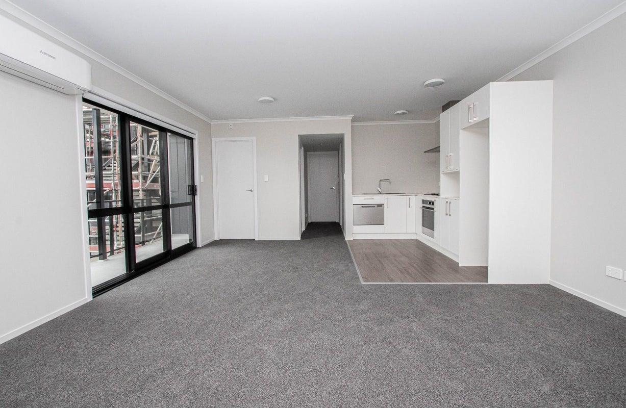 108/17 Vialou Street, Hamilton Central, Hamilton - Carousel 2