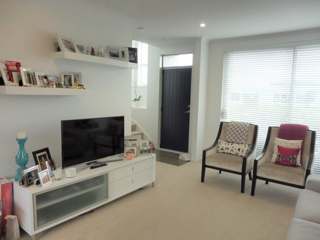 18A Vialou Lane, Stonefields, Auckland - Carousel 2