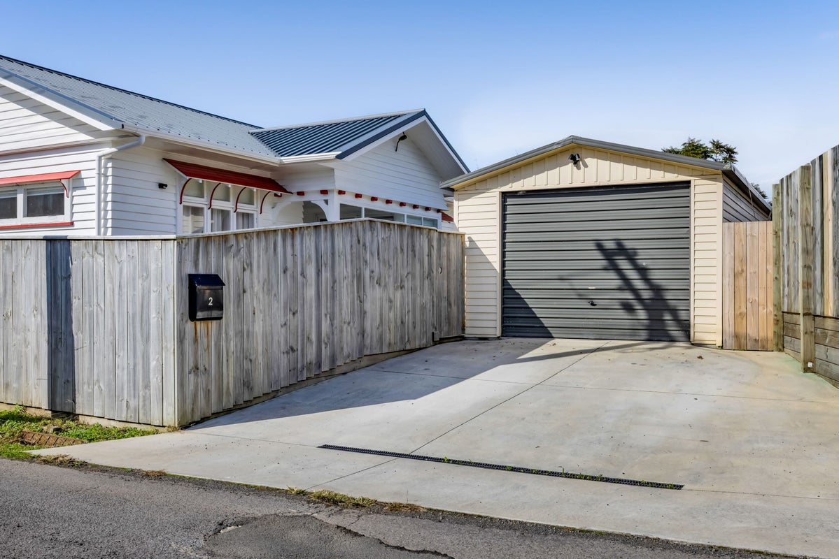 2 Moana Crescent, Blagdon, New Plymouth - Carousel 24