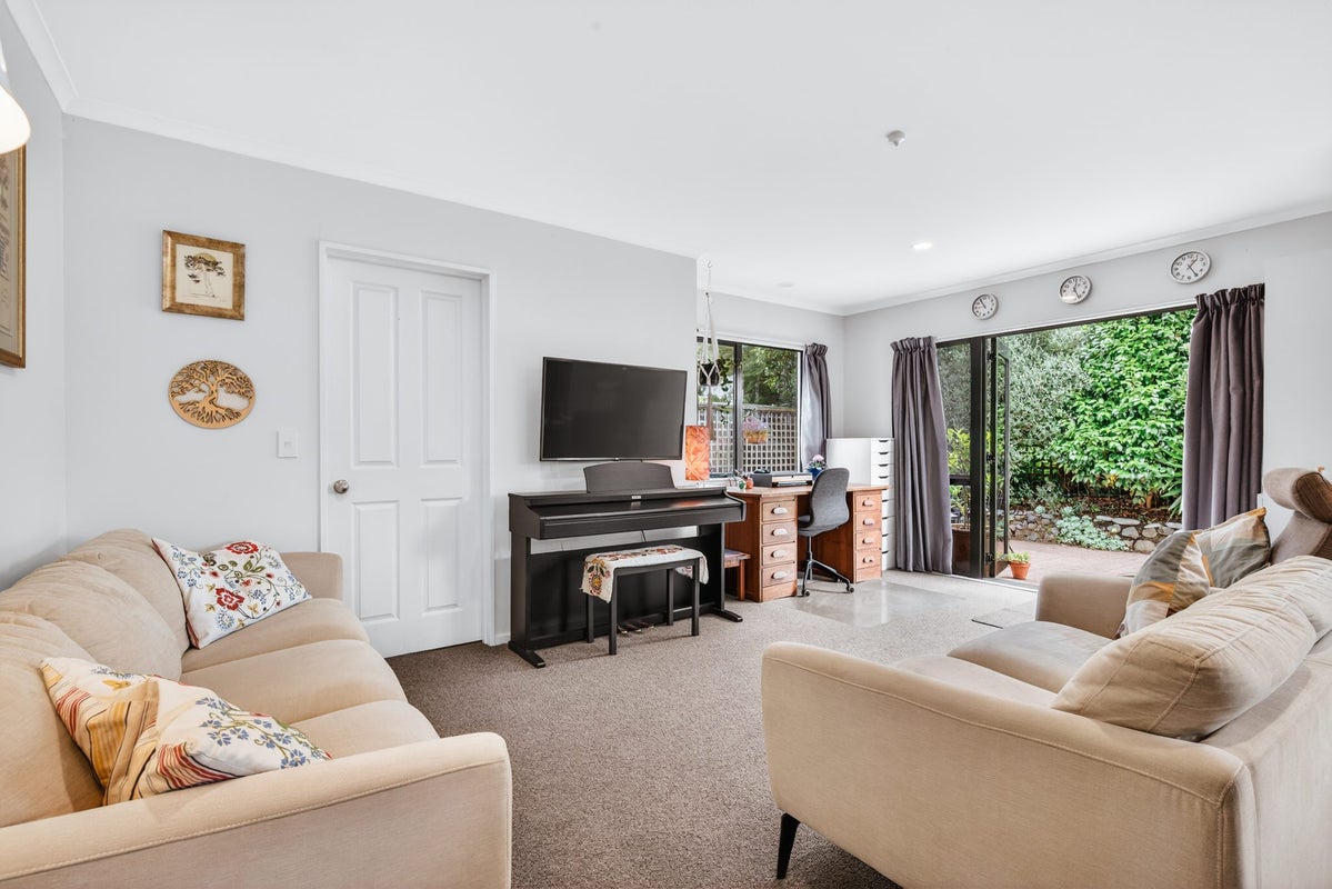 2 Antrim Place, Rangatira Park, Taupo - Carousel 1