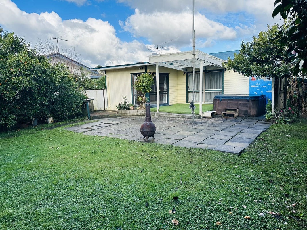 19 Maugham Drive, Bucklands Beach, Auckland - Carousel 2
