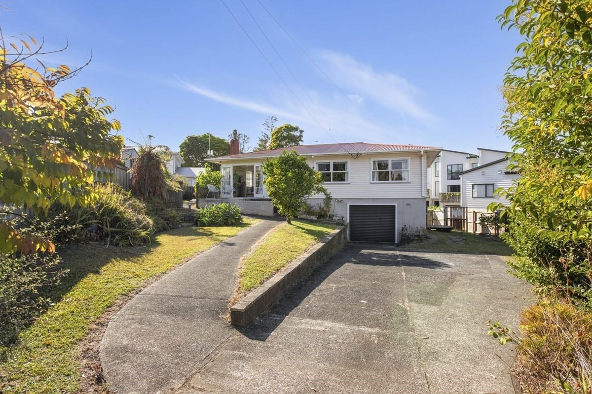 79A Tiverton Road, Avondale, Auckland - Carousel 2