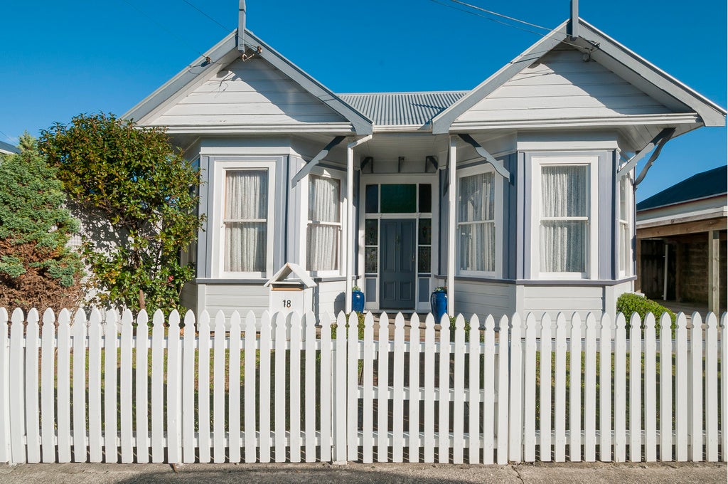 18 Campbell Terrace, Petone, Lower Hutt - Carousel 1