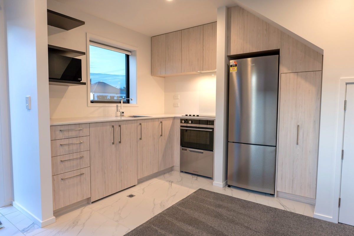 3/7 Spencer Street, Addington, Christchurch - Carousel 2