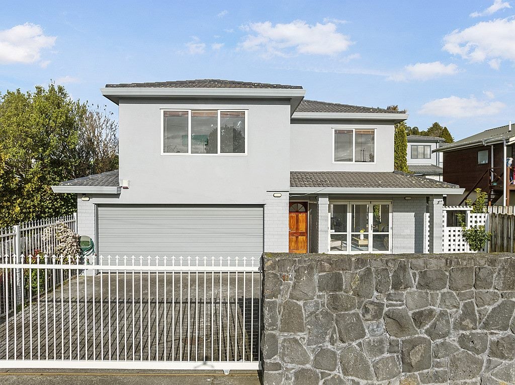 1/10 Melrose Road East, Mount Roskill, Auckland - Carousel 1