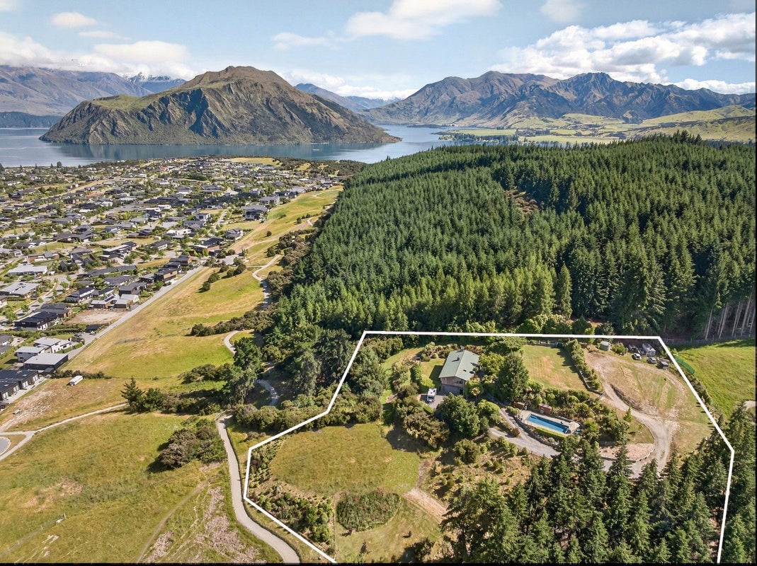 52 Kirimoko Crescent, Wanaka, Wanaka - Carousel 2