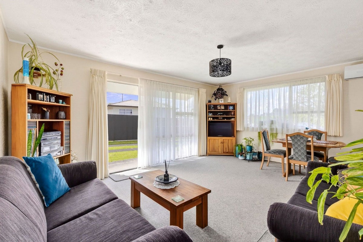 426B Kahikatea Drive, Dinsdale, Hamilton - Carousel 2