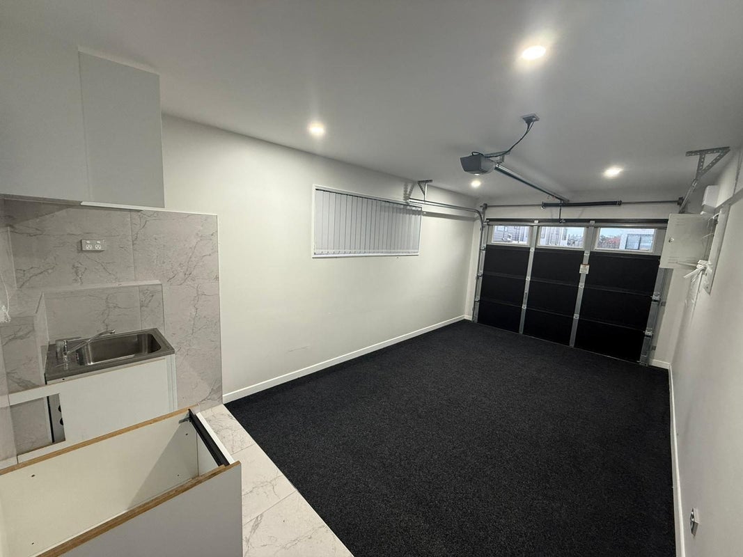 3C Guildford Place, Glen Innes, Auckland - Carousel 12