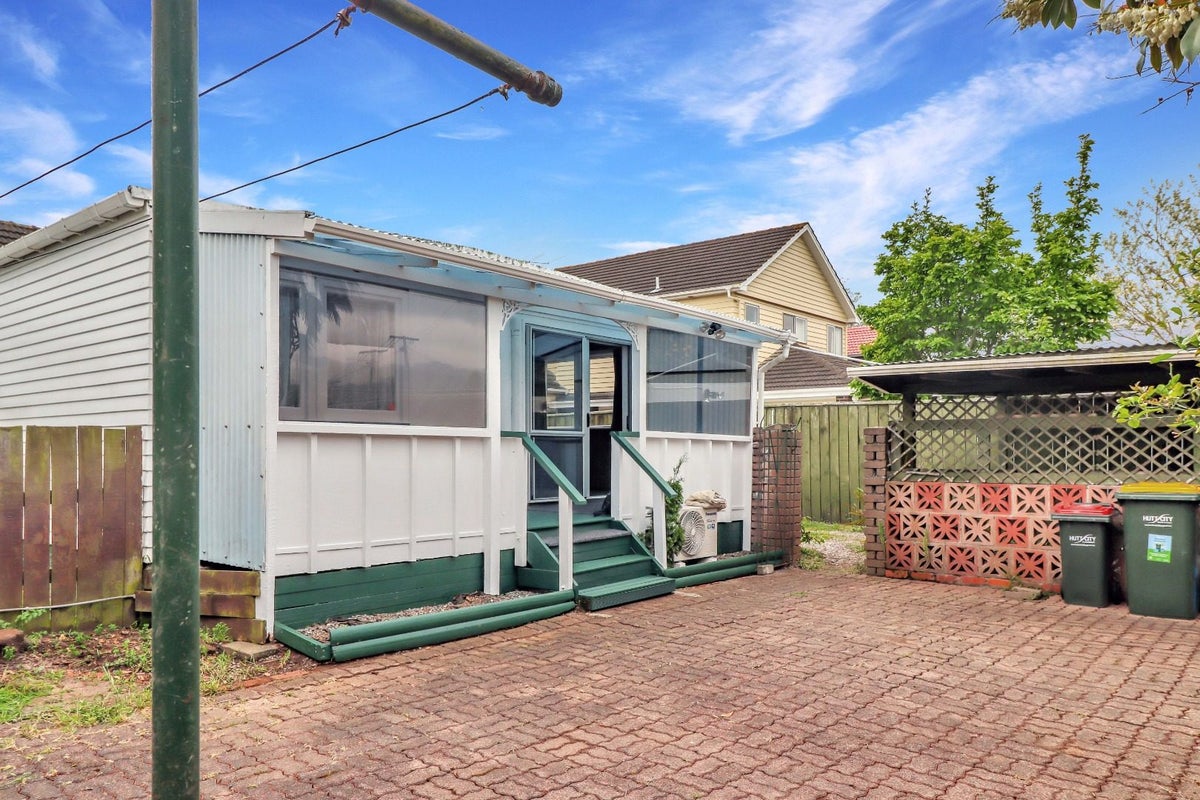2/746 High Street, Boulcott, Lower Hutt - Carousel 1