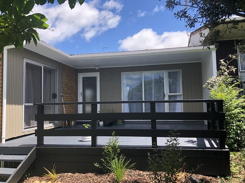 2/1 Chesley Place, Half Moon Bay, Auckland - Carousel 2