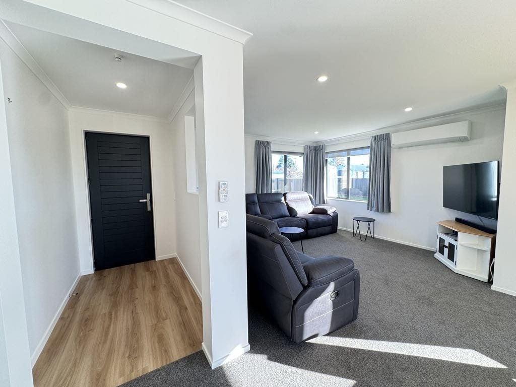 1 North Foreland Street, Waihola, Milton - Carousel 2