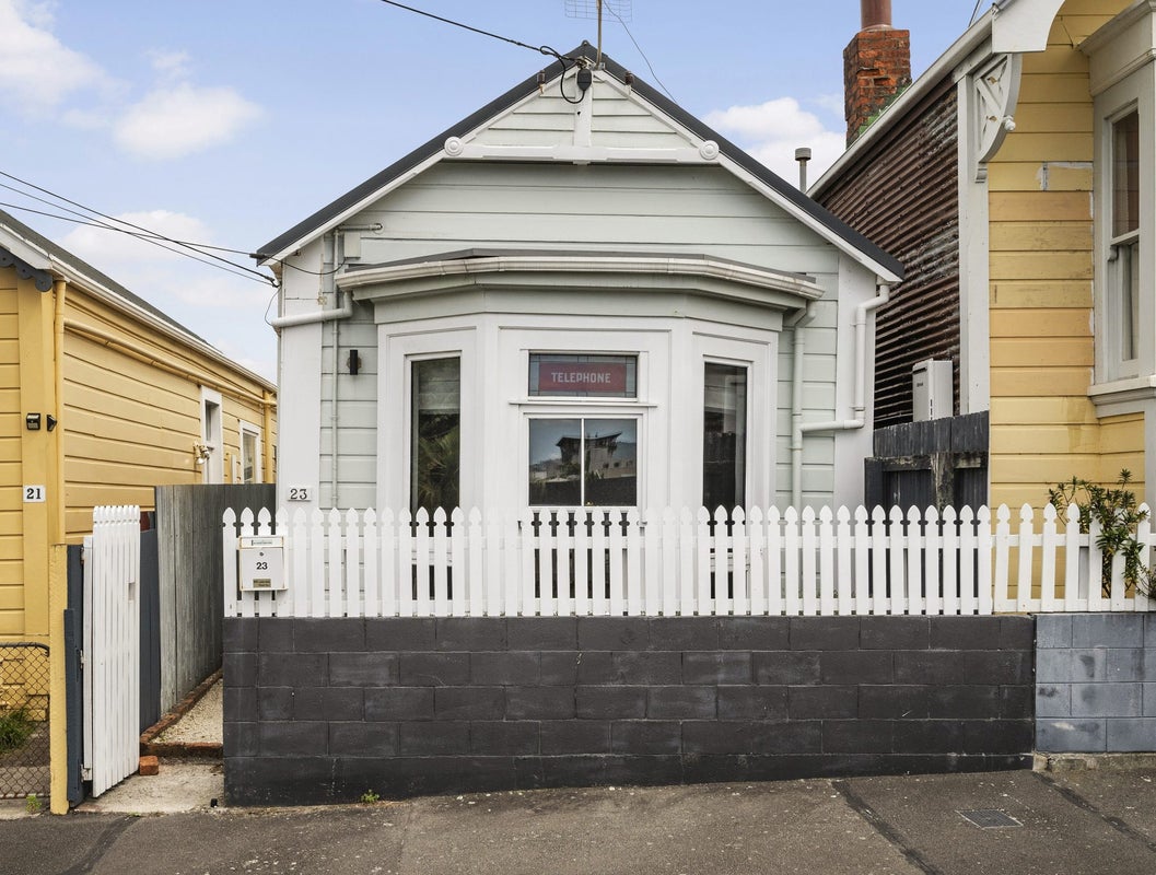 23 Douglas Street, Mount Cook, Wellington - Carousel 1