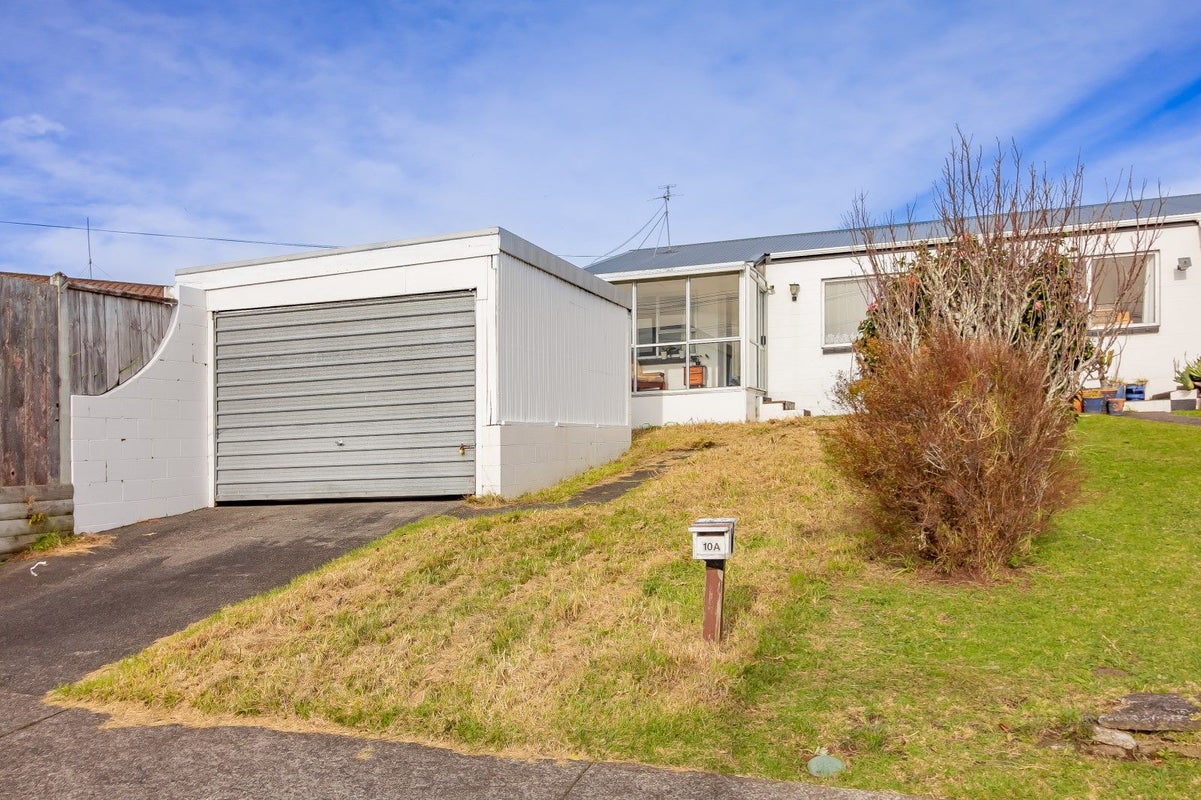 10A Banks Street, Marfell, New Plymouth - Carousel 27