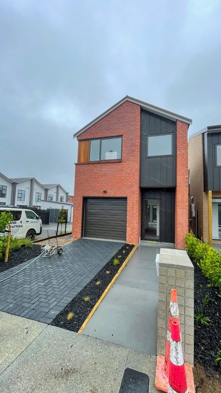 2 Jagoda Road, Westgate, Auckland - Carousel 1