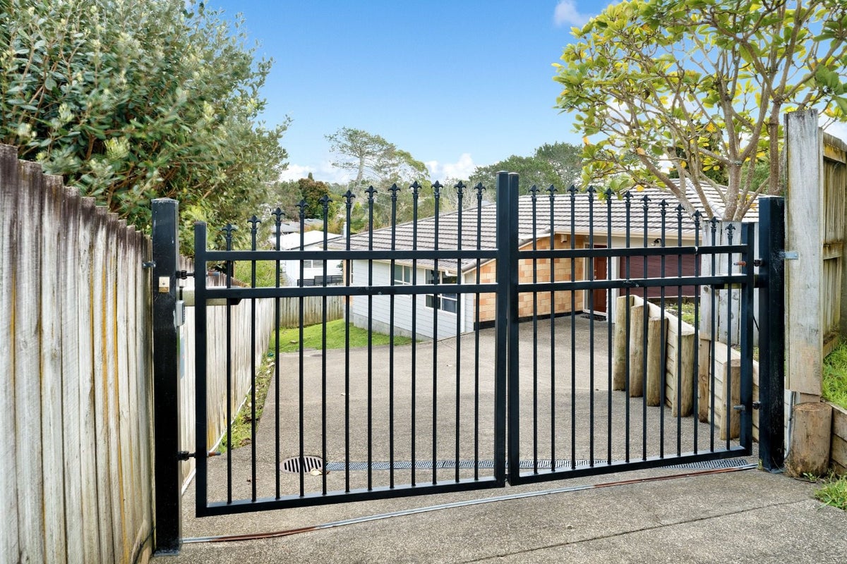 103A Barrys Road, Glendene, Auckland - Carousel 2