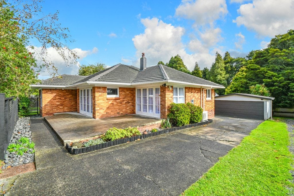 18 Walpole Avenue, Hillpark, Auckland - Carousel 2