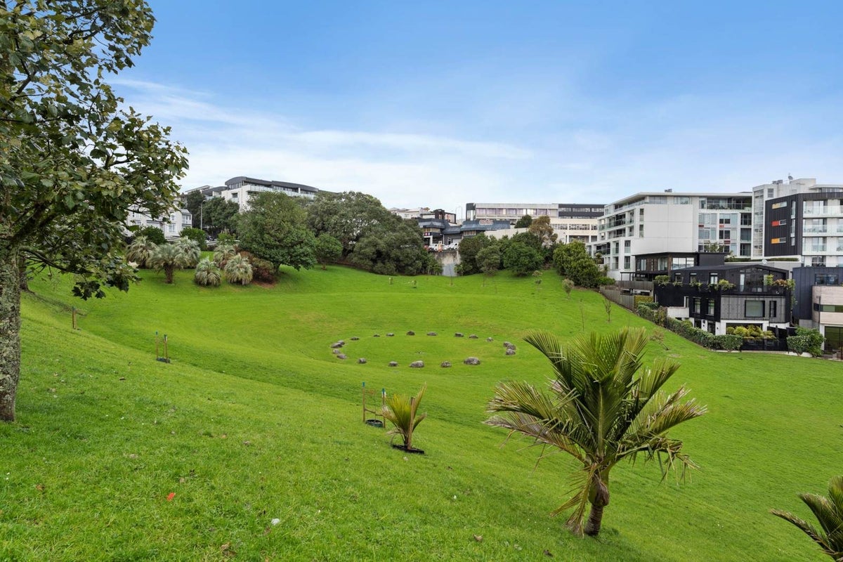 2C/14 Exmouth Street, Eden Terrace, Auckland - Carousel 14
