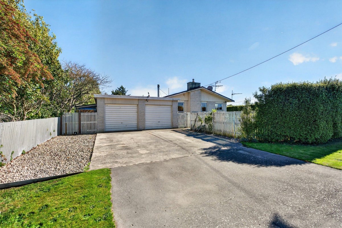 15 Kimberley Road, Darfield, Darfield - Carousel 14