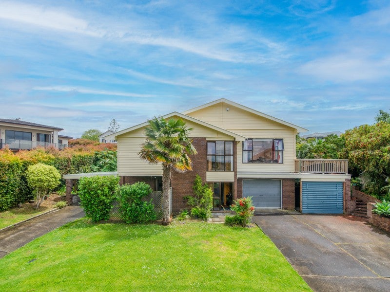 66 Churchill Road, Cockle Bay, Auckland - Carousel 1