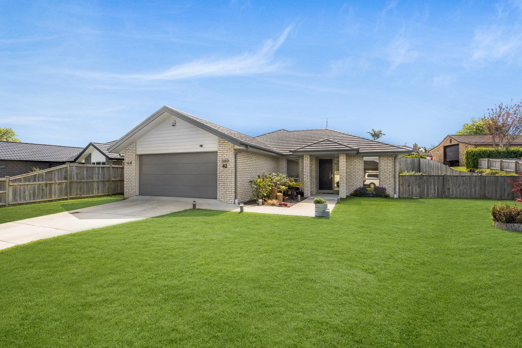 42 Pamela Christine Road, Patumahoe, Pukekohe - Carousel 1