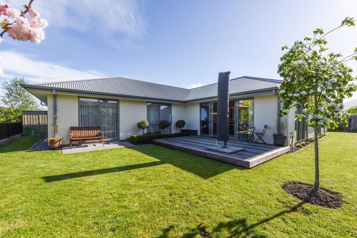 3 Puketutu Grove, Motueka, Motueka - Carousel 2