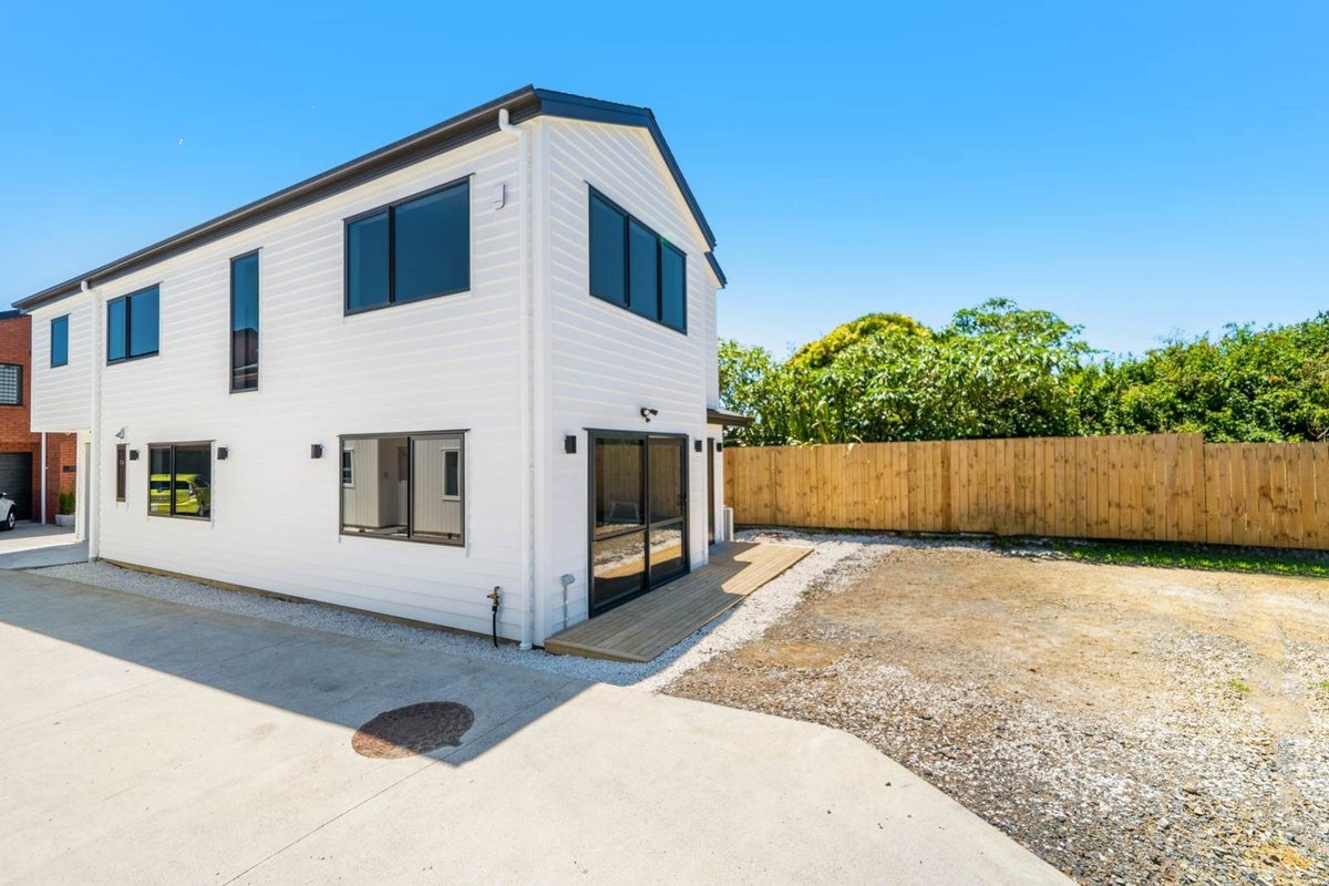 38A Aarts Avenue, Manurewa, Auckland - Carousel 1