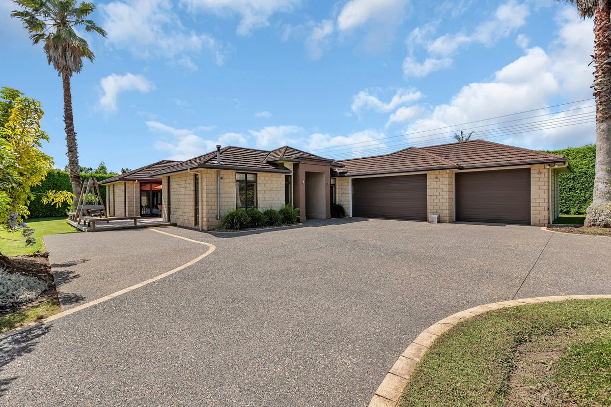 29 Tullamore, Maunu, Whangarei - Carousel 1