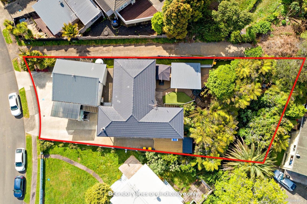 39 Deverell Place, Northcross, Auckland - Carousel 2
