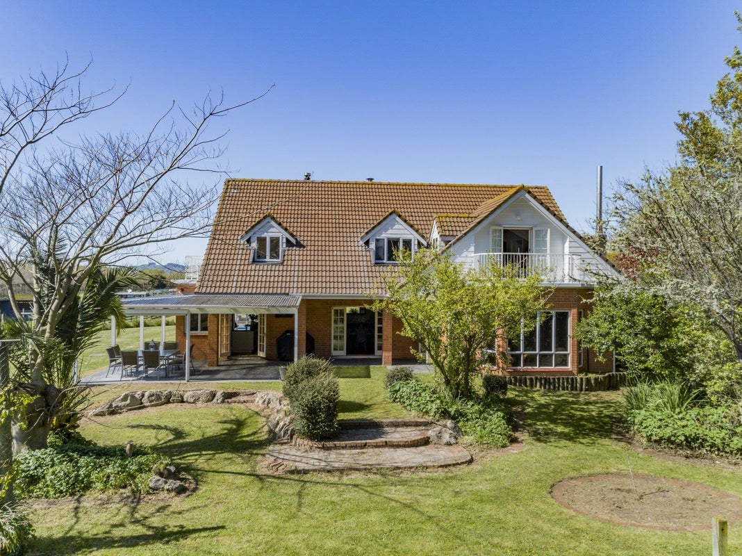 78 Farmlet Road, Karamu, Hastings - Carousel 1