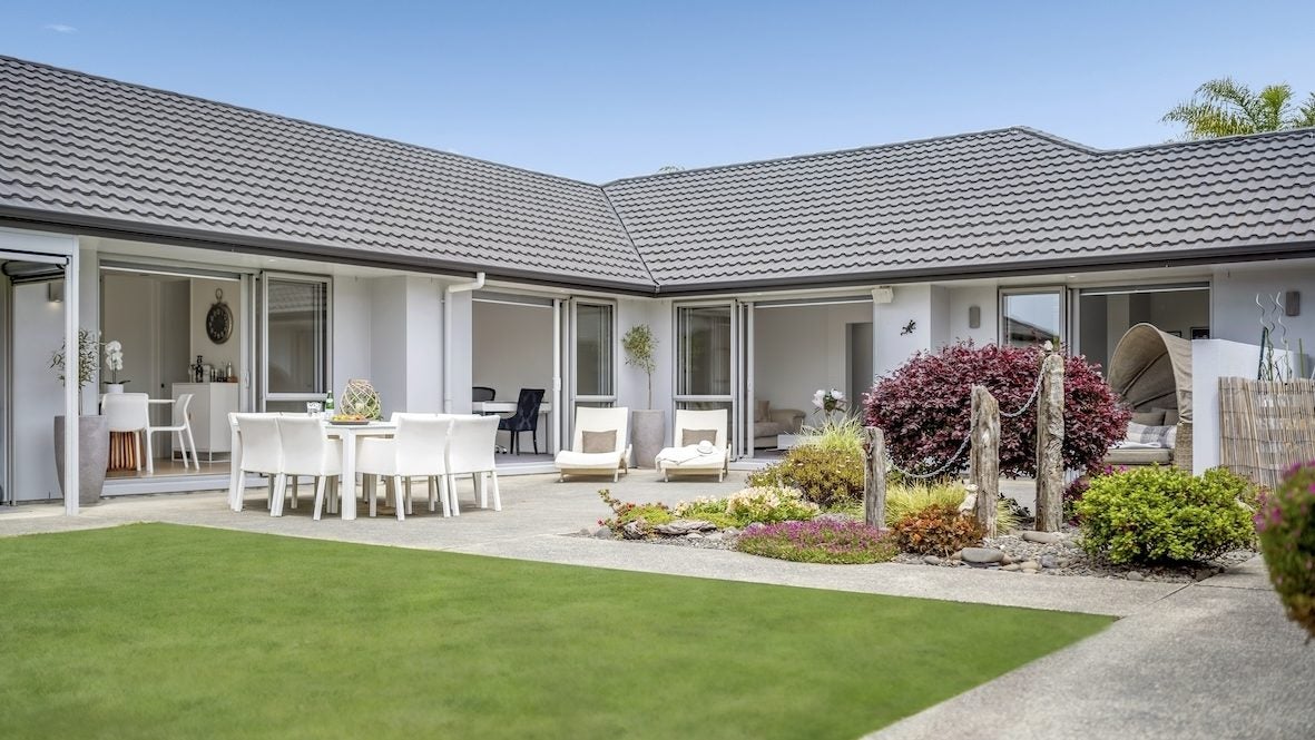 21 Constellation Avenue, Beachlands, Auckland - Carousel 1