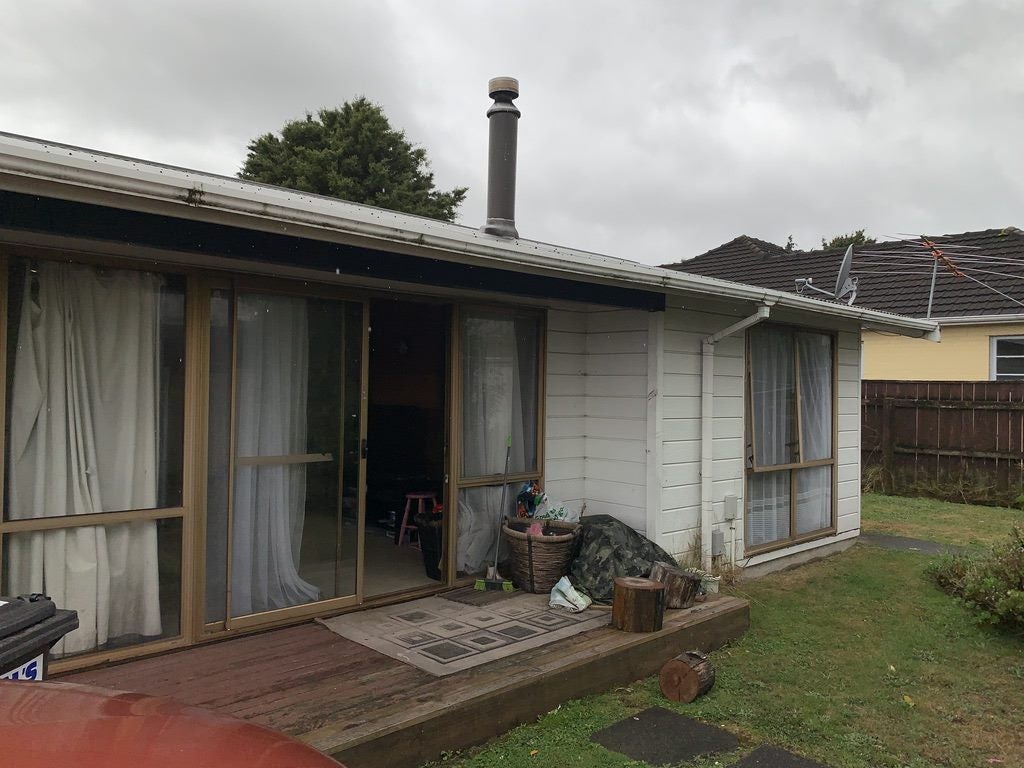2/95 Martin Street, Wallaceville, Upper Hutt - Carousel 1