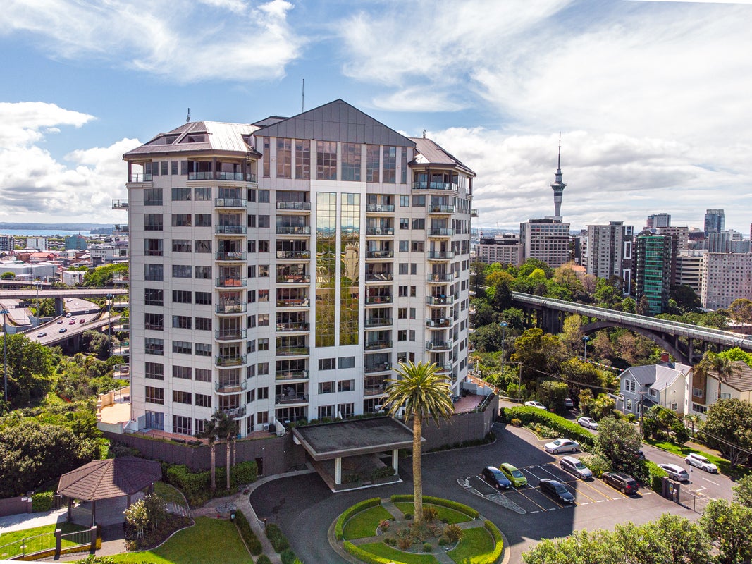 1004/135 Grafton Road, Grafton, Auckland - Carousel 2