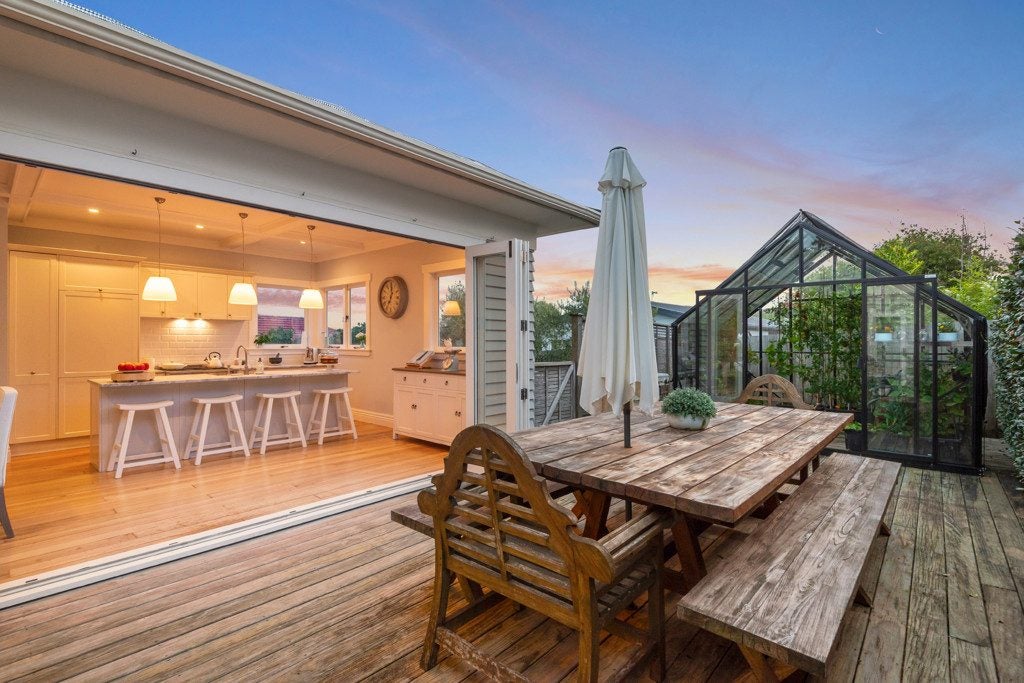 41 Lake Road, Devonport, Auckland - Carousel 1