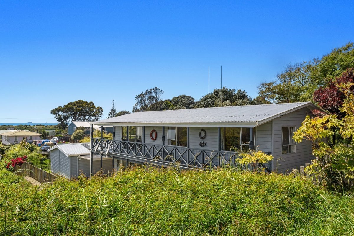 16 Heale Street, Matata, Whakatane - Carousel 2