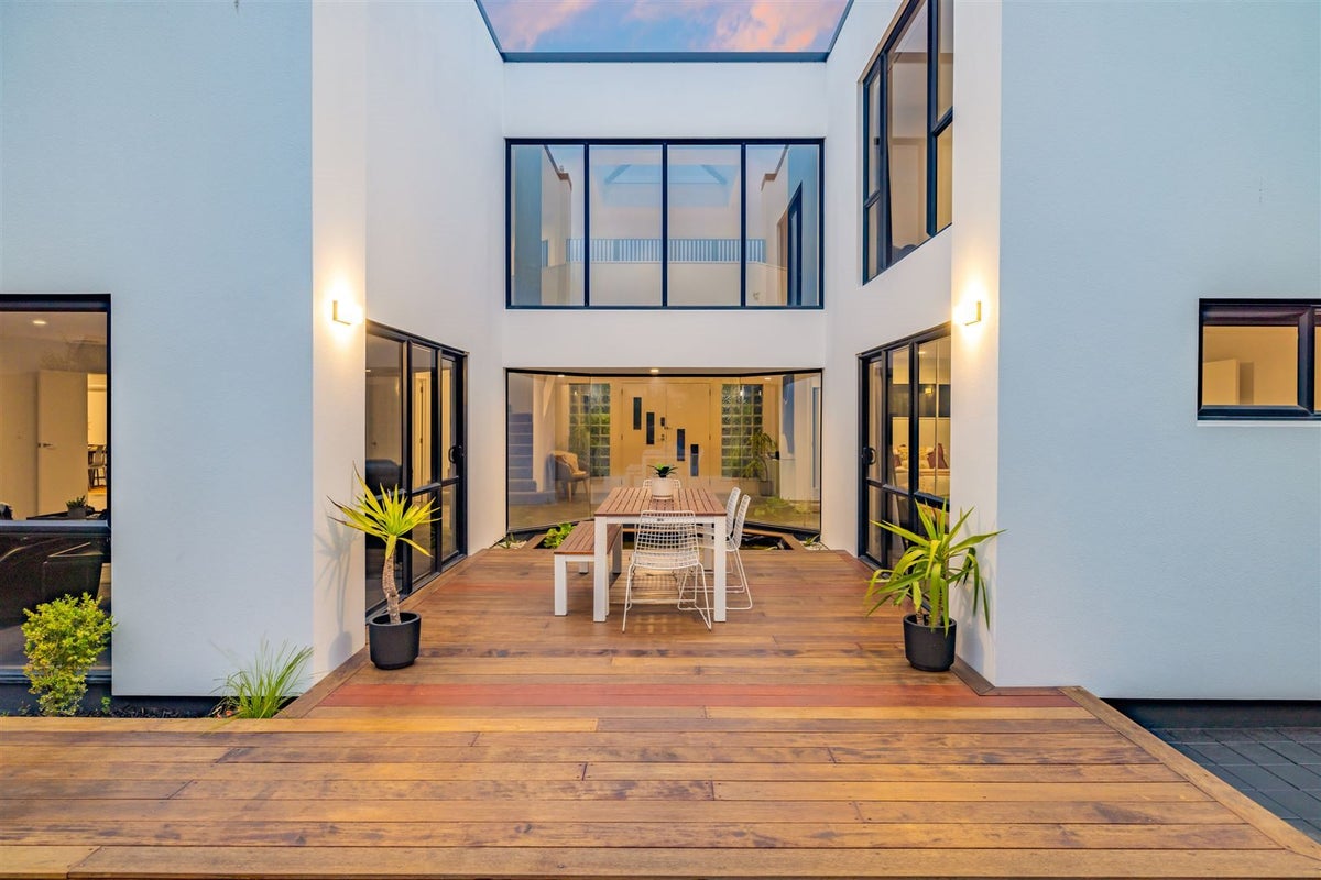 11 Travis Country Drive, Burwood, Christchurch - Carousel 2